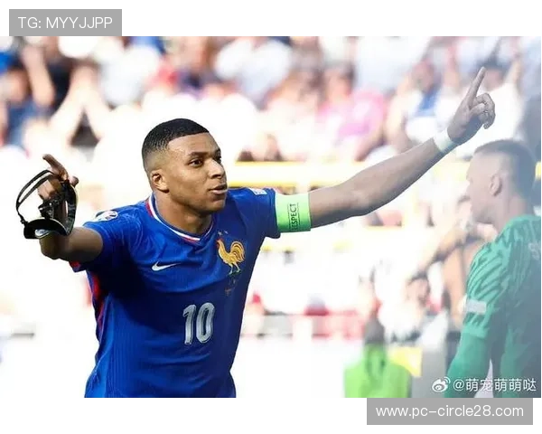 姆巴佩点球梅开二度，个人能力弥补团队防守